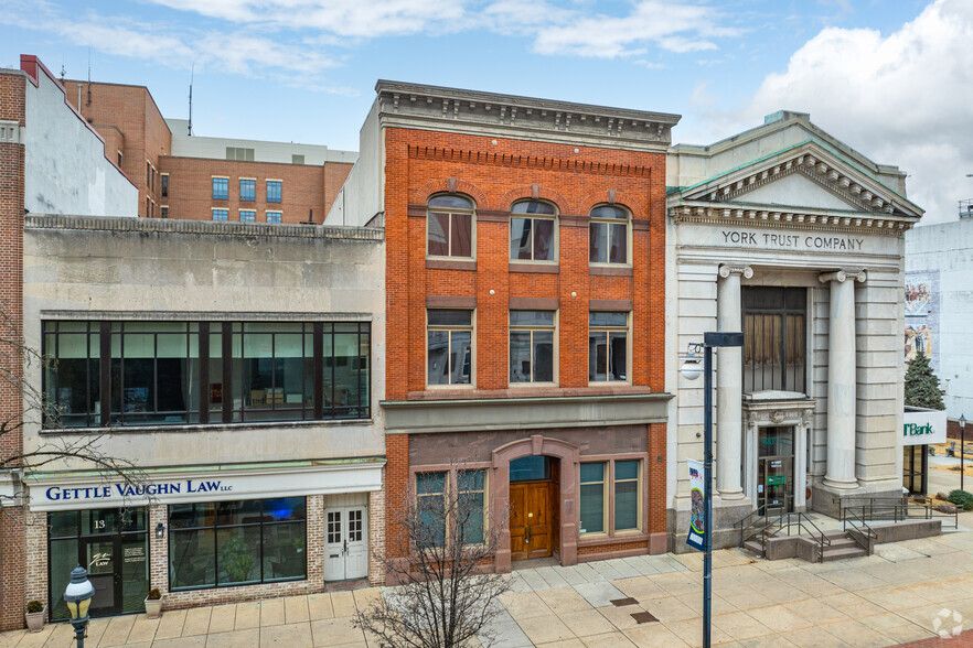 17 E Market St, York, PA for lease - Building Photo - Image 2 of 20