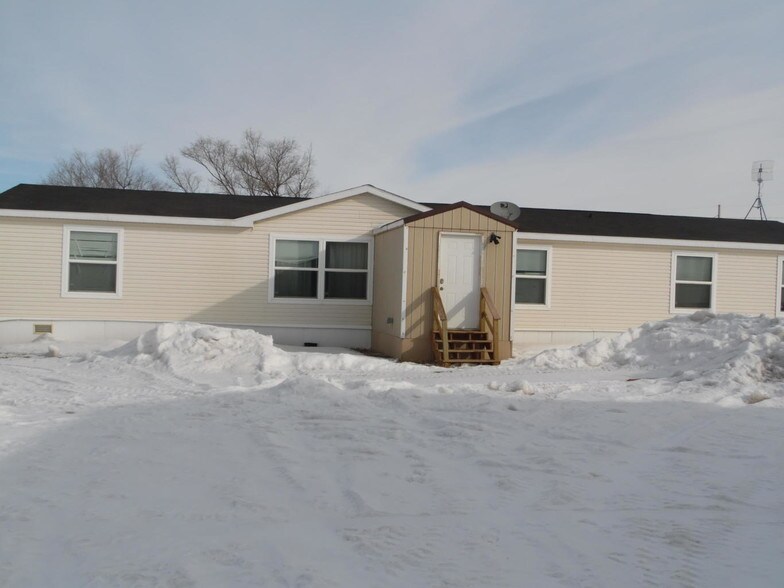 208 Highway 85 N, Grassy Butte, ND 58634