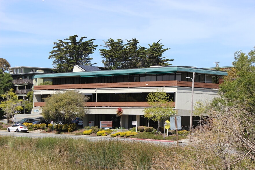660 Camino Aguajito, Monterey, CA for lease - Building Photo - Image 1 of 11