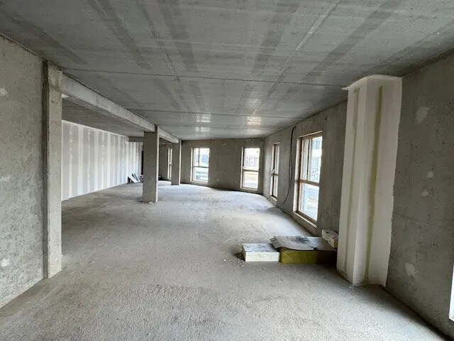 Office in Saint-Étienne for lease - Building Photo - Image 2 of 5