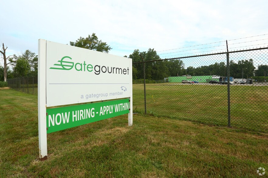 28000 Wick Rd, Romulus, MI 48174 Industrial for Sale