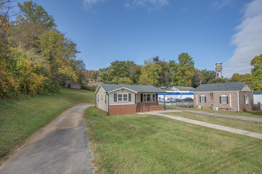 261 E Mills St, Columbus, NC for sale - Building Photo - Image 1 of 29