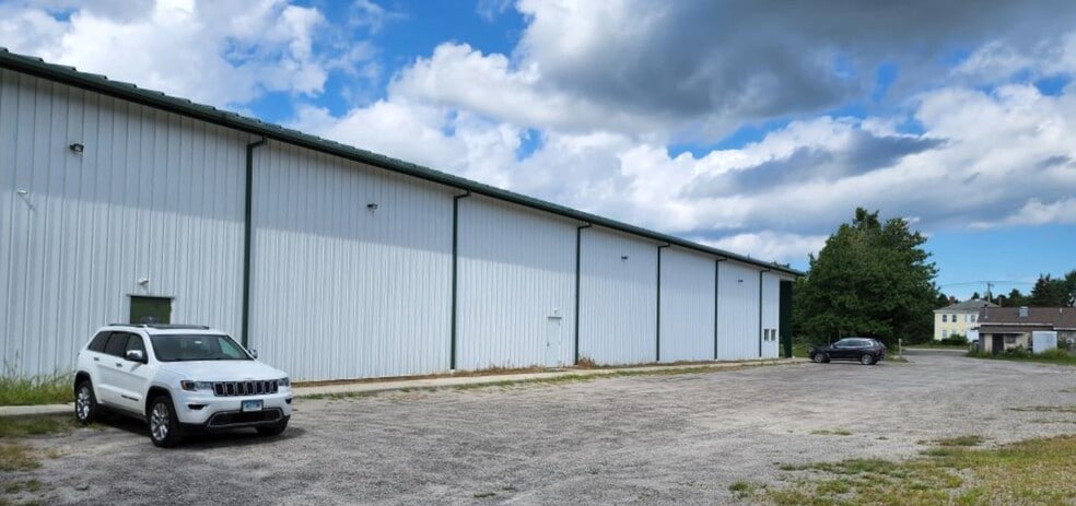 517-525 Burlington Road - 3 Buildings portfolio of 3 properties for sale on LoopNet.com - Building Photo - Image 3 of 7