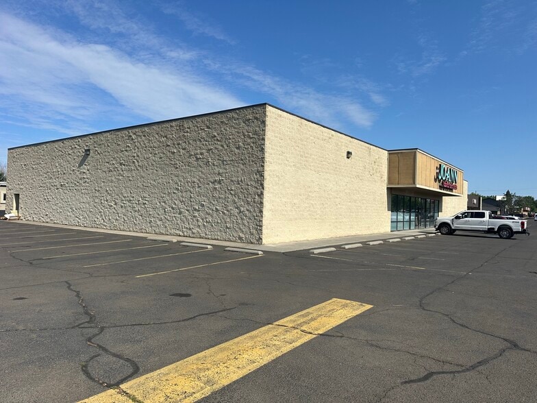 481 N Wilbur Ave, Walla Walla, WA for lease - Building Photo - Image 2 of 8