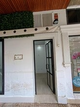 Retail in Cáceres, Cáceres for lease Interior Photo- Image 1 of 4