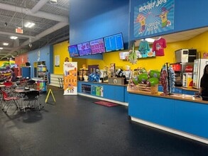 10299-10391 Royal Palm Blvd, Coral Springs, FL for lease Interior Photo- Image 2 of 26