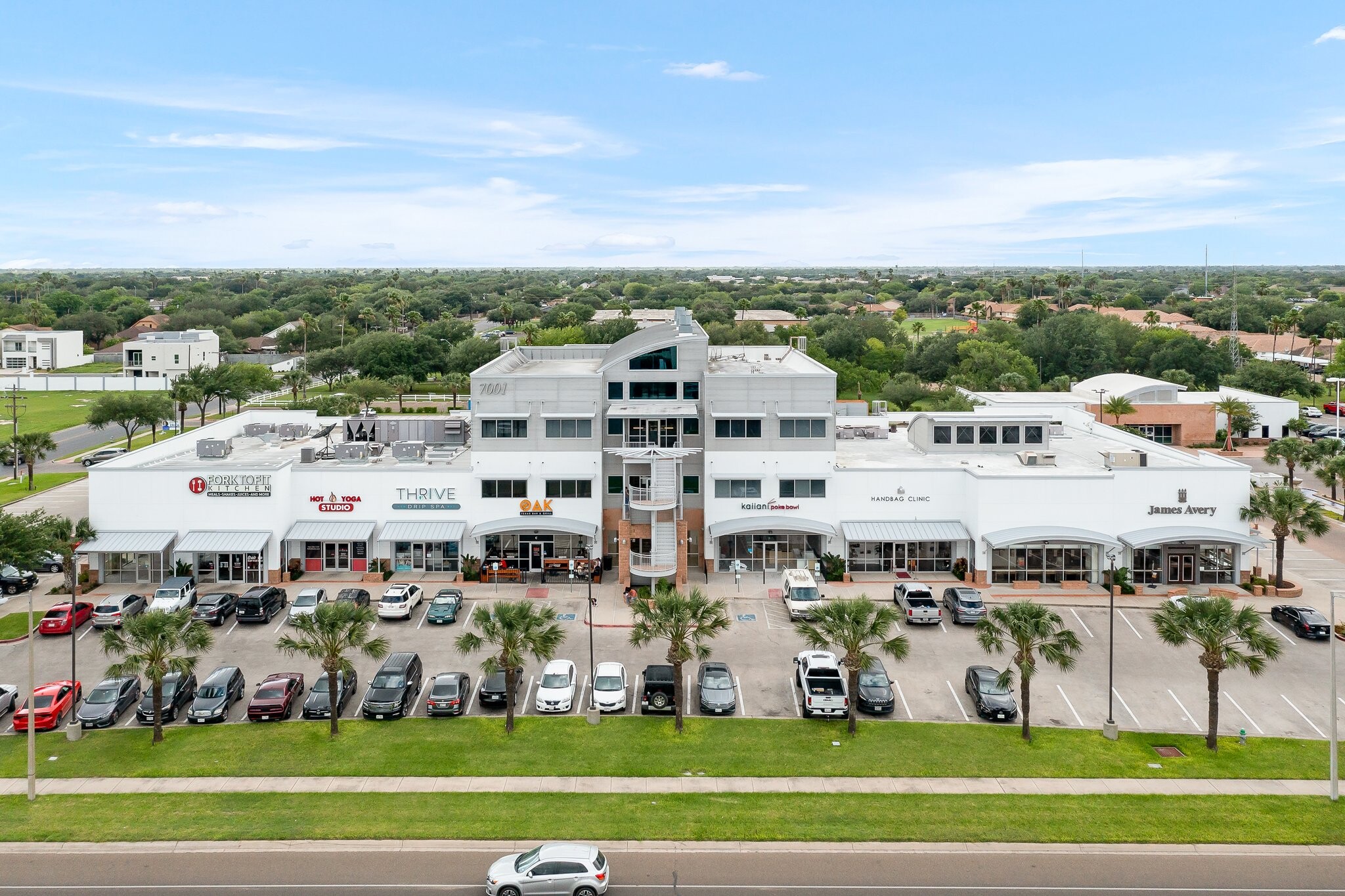 7001 N 10th St, McAllen, TX for lease Building Photo- Image 1 of 8