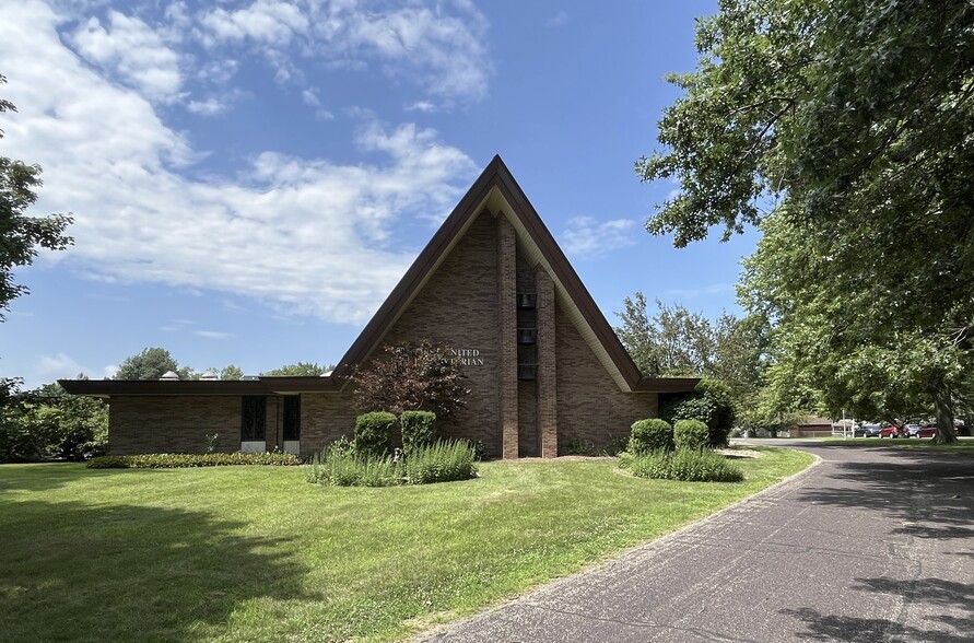 1717 Highwood Ave, Pekin, IL for sale - Building Photo - Image 3 of 14