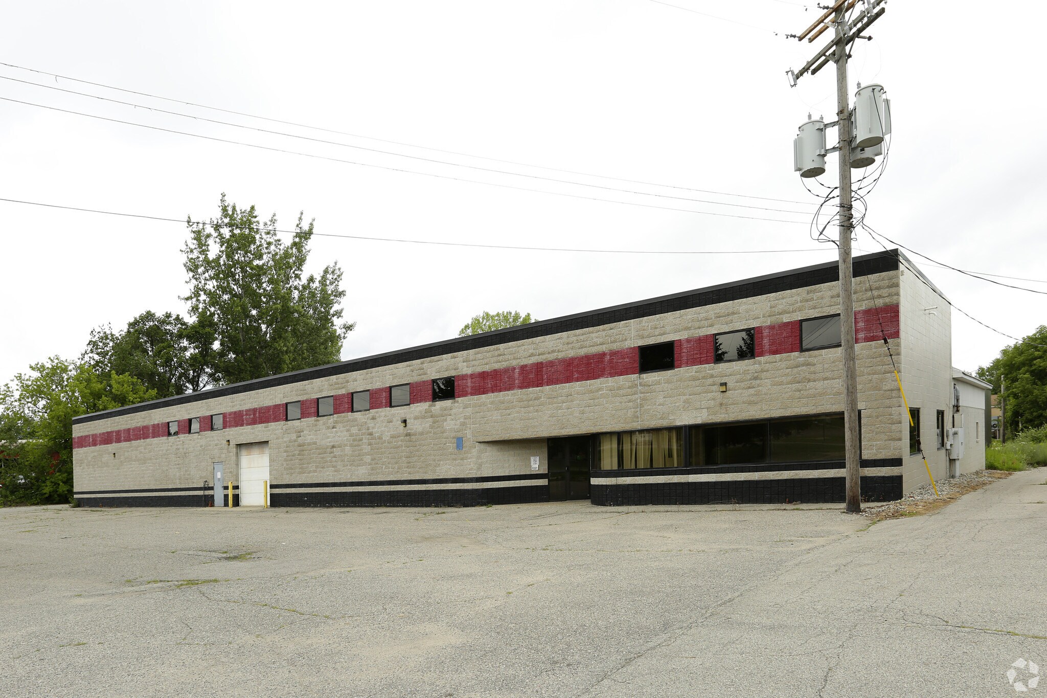 5304 Alpine Ave NW, Comstock Park, MI for sale Primary Photo- Image 1 of 1
