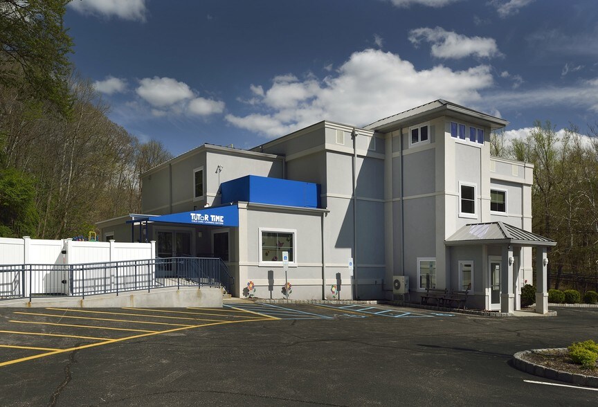 481 Northfield Ave, West Orange, NJ 07052