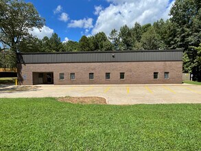 750 N Price Rd, Sugar Hill, GA for lease Interior Photo- Image 1 of 25