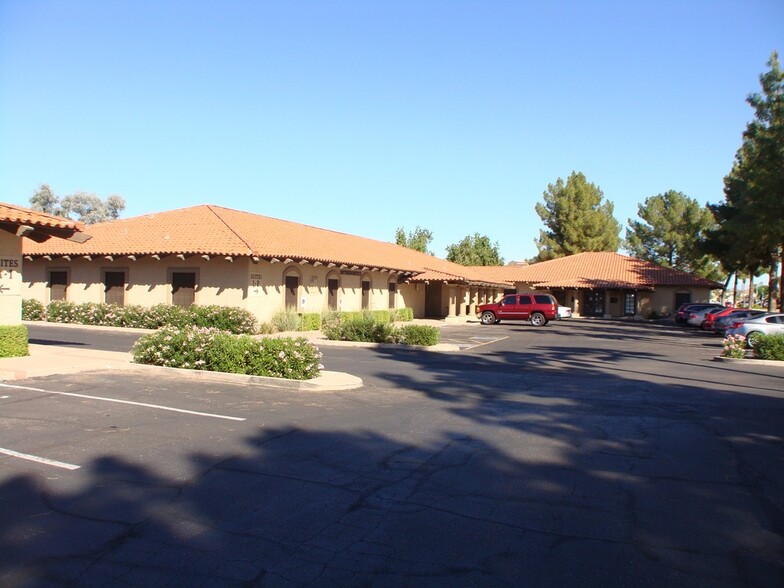 1400 N Gilbert Rd, Gilbert, AZ for lease - Building Photo - Image 3 of 6