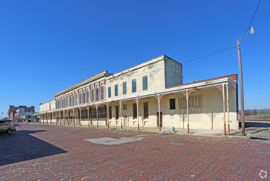 2016 2nd Ave N, Bessemer, AL for sale - Primary Photo - Image 1 of 1