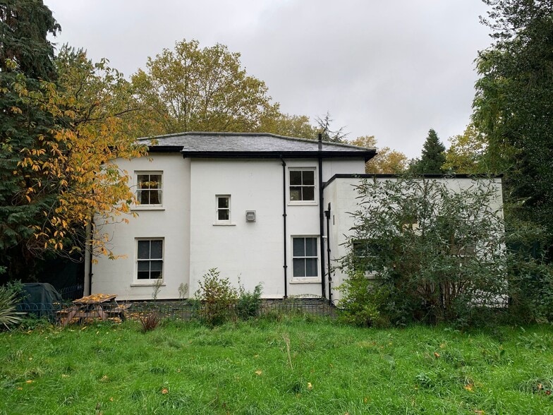 Victoria Park, London for lease - Building Photo - Image 3 of 5