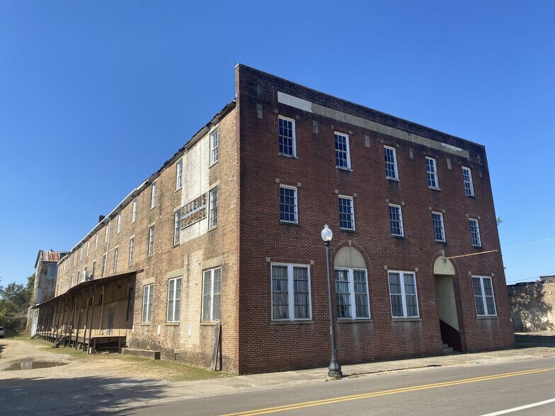 220 Mobile St, Hattiesburg, MS 39401