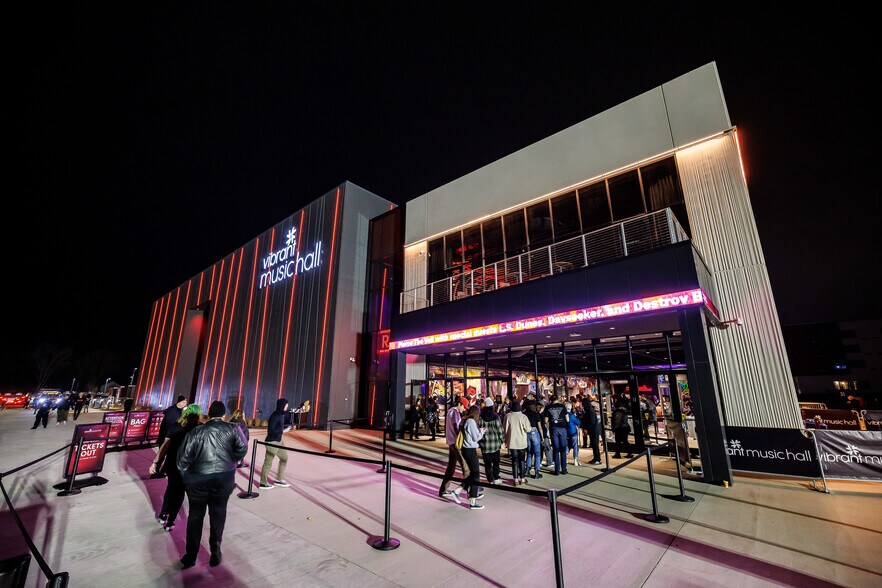 2938 Grand Prairie Pky, Waukee, IA for lease - Building Photo - Image 1 of 1