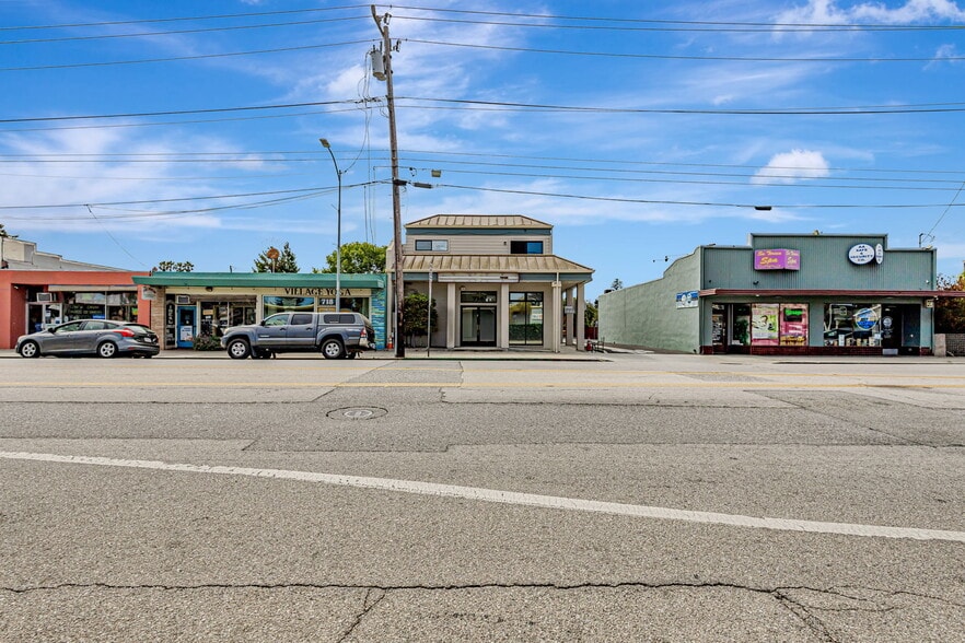 716 Soquel Ave, Santa Cruz, CA for lease - Building Photo - Image 1 of 44