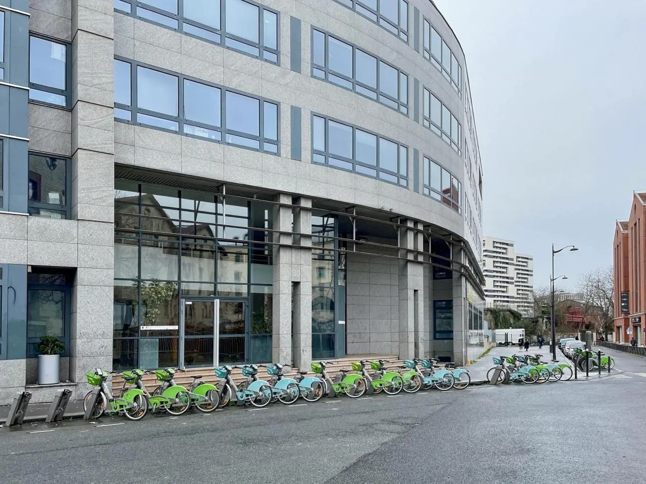 Office in Paris for lease Building Photo- Image 1 of 8