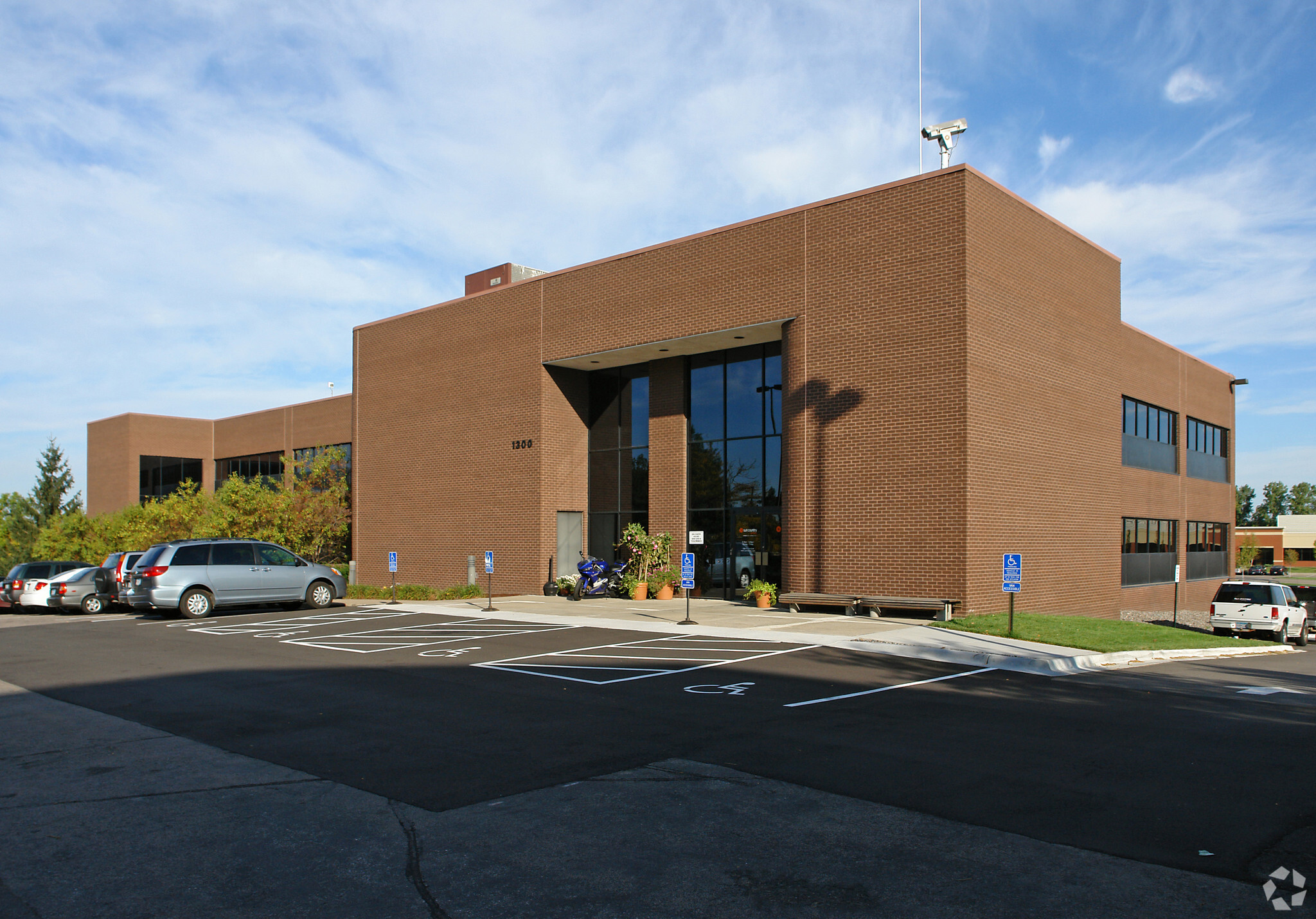 1300 Mendota Heights Rd, Mendota Heights, MN for sale Building Photo- Image 1 of 9