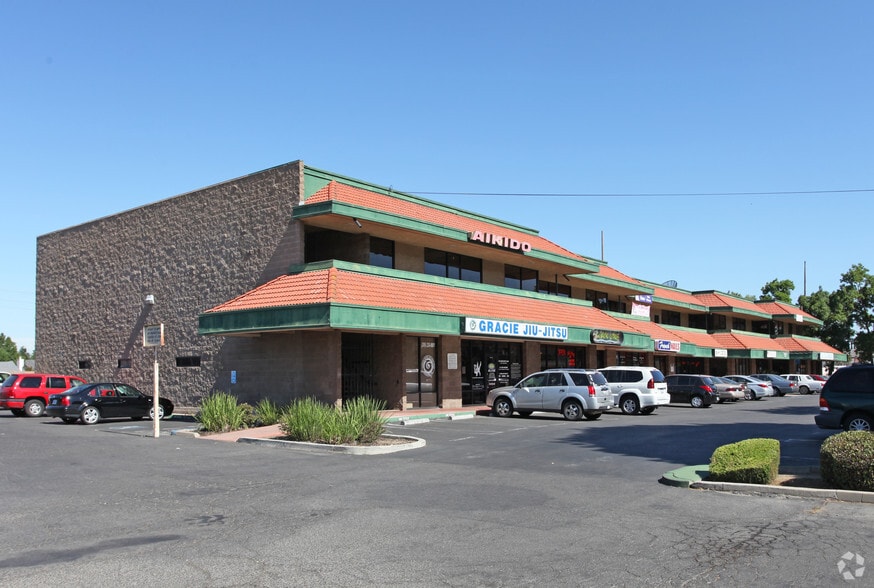 1501 Coffee Rd, Modesto, CA for lease - Building Photo - Image 2 of 2