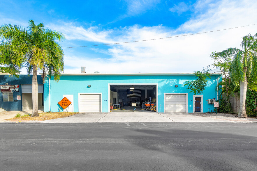 124 S H St, Lake Worth, FL for sale - Building Photo - Image 2 of 28