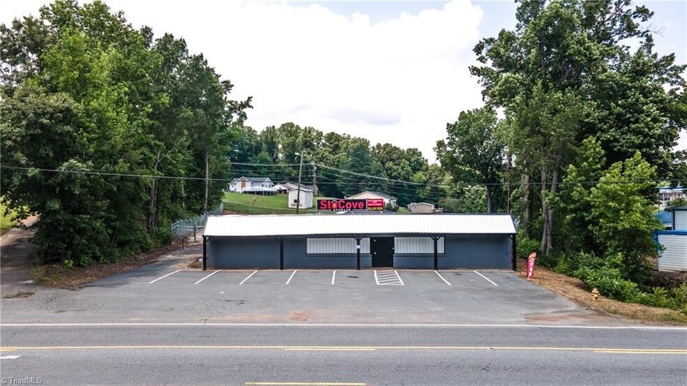 1020 NC 65 Hwy W, Walnut Cove, NC for sale - Building Photo - Image 3 of 5