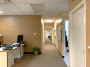 781-791 Industrial Dr, Elmhurst, IL for lease Interior Photo- Image 1 of 5