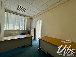 497 Sunleigh Rd, Wembley for lease Building Photo- Image 1 of 3