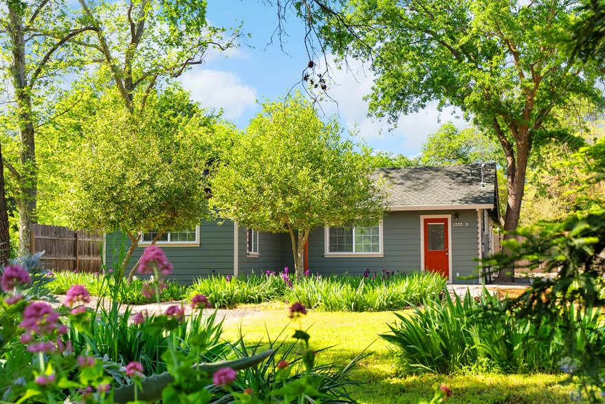 1258 Filbert Ave, Chico, CA for sale - Building Photo - Image 2 of 11