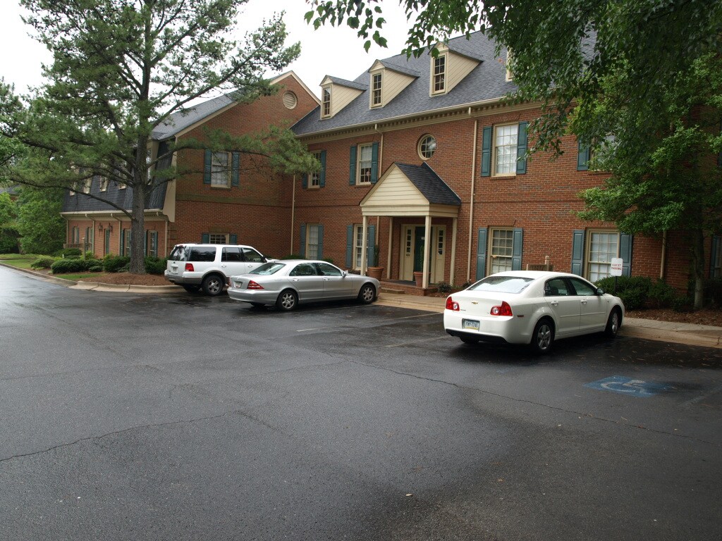 Office in Roswell, GA for sale Primary Photo- Image 1 of 1