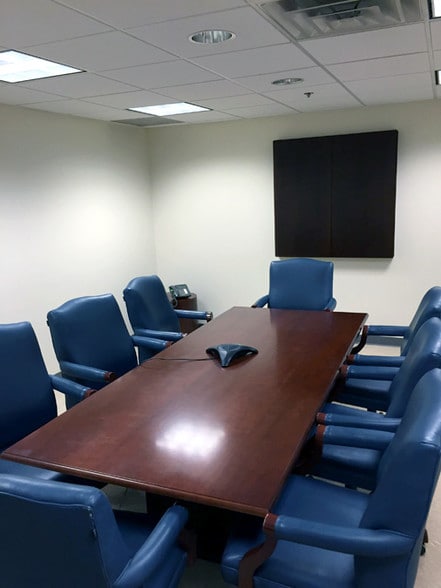 609 W Johnson Ave, Cheshire, CT for lease - Interior Photo - Image 2 of 52