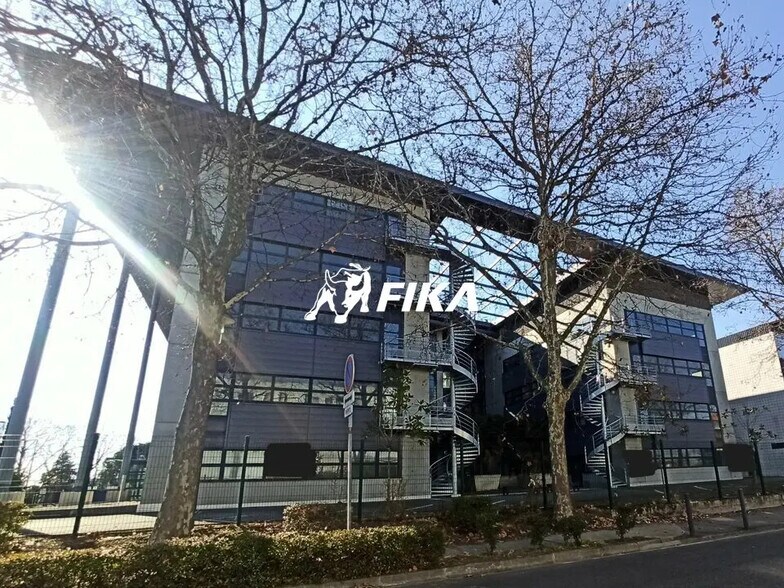 Office in Blagnac for lease - Building Photo - Image 3 of 4