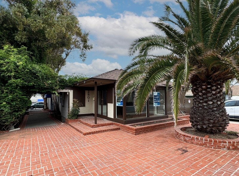 2801 Roosevelt St, Carlsbad, CA for lease - Building Photo - Image 1 of 1
