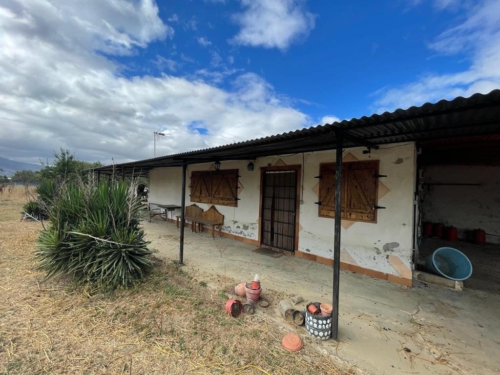 Land in Carracedelo for sale Building Photo- Image 1 of 39