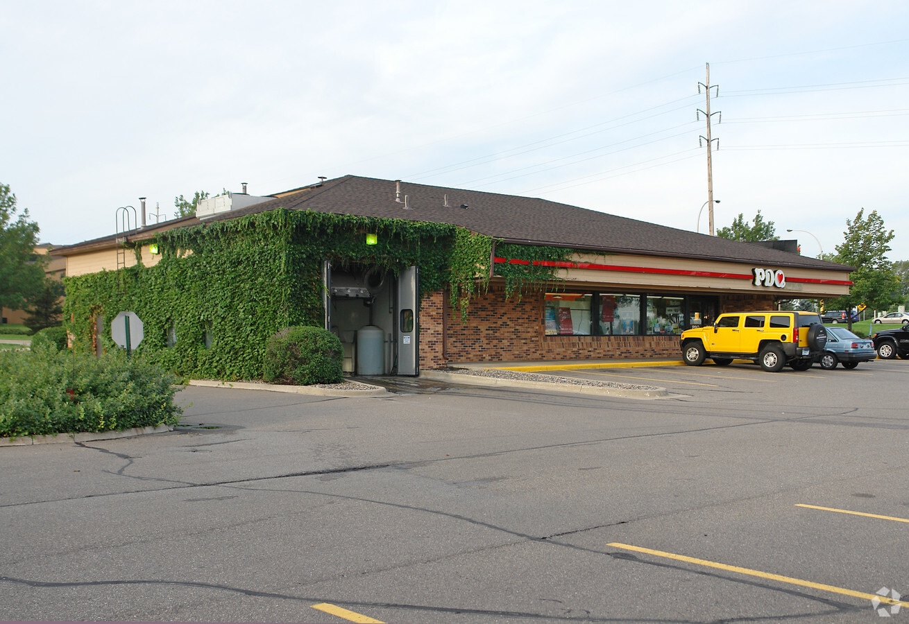 4198 Pilot Knob Rd, Eagan, MN 55122