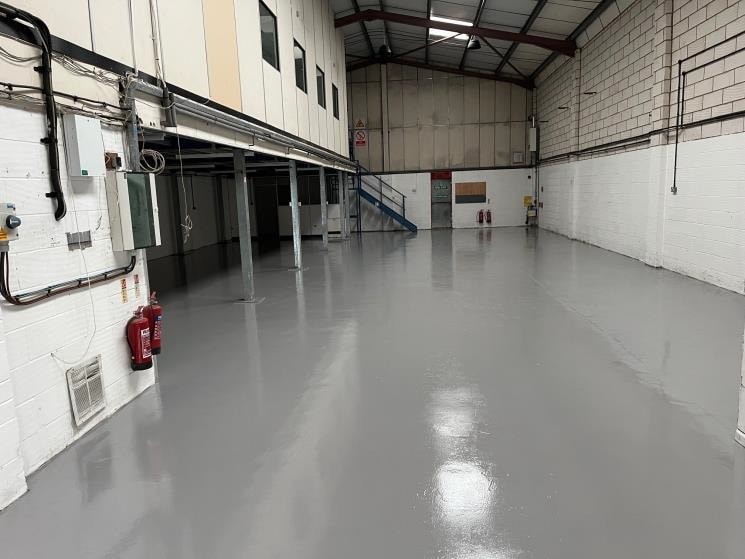 Condor Clos, Three Legged Cross for lease Interior Photo- Image 1 of 4