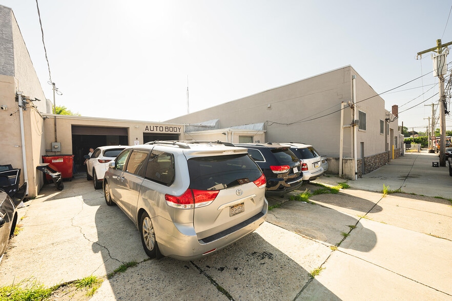 8 S 3rd St, Lansdowne, PA for sale - Building Photo - Image 2 of 9