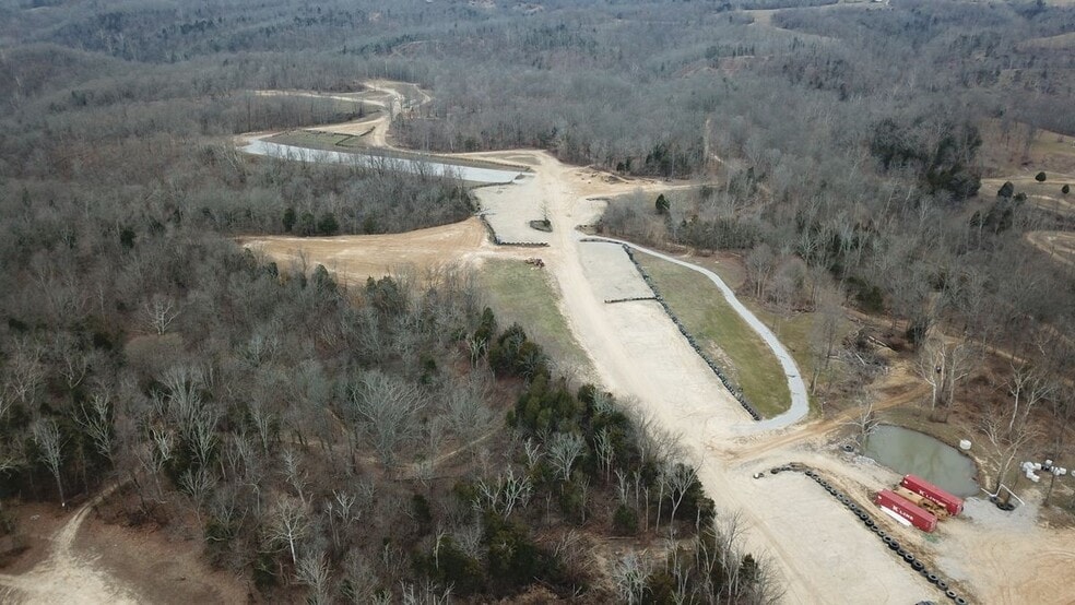 93 Buck Run Rd, Bedford, KY for sale - Building Photo - Image 2 of 45