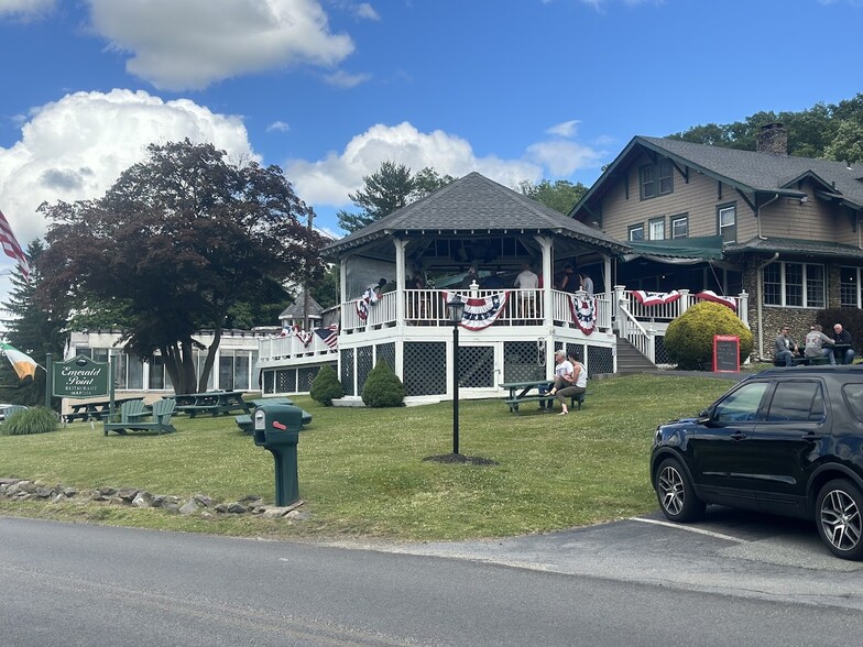 40 Sterling Rd, Greenwood Lake, NY for sale - Building Photo - Image 1 of 5