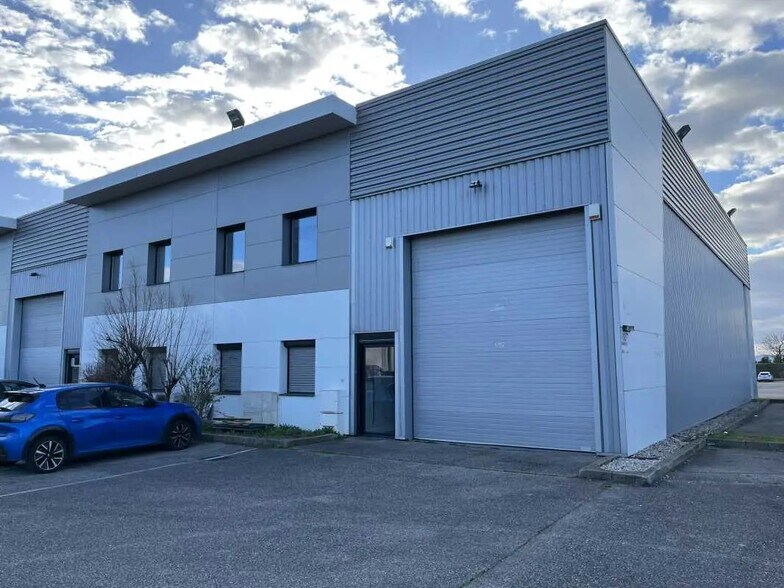 Flex in Saint-Priest for lease - Building Photo - Image 3 of 44