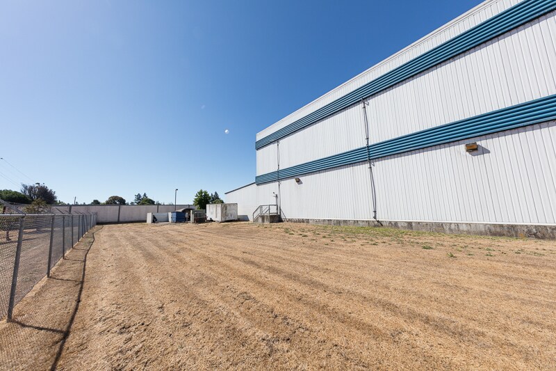 5980 State Farm Dr, Rohnert Park, CA 94928 Cold Storage Facility