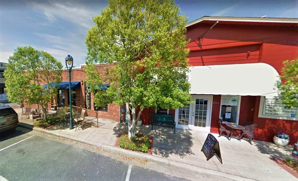 202 NW 1st St