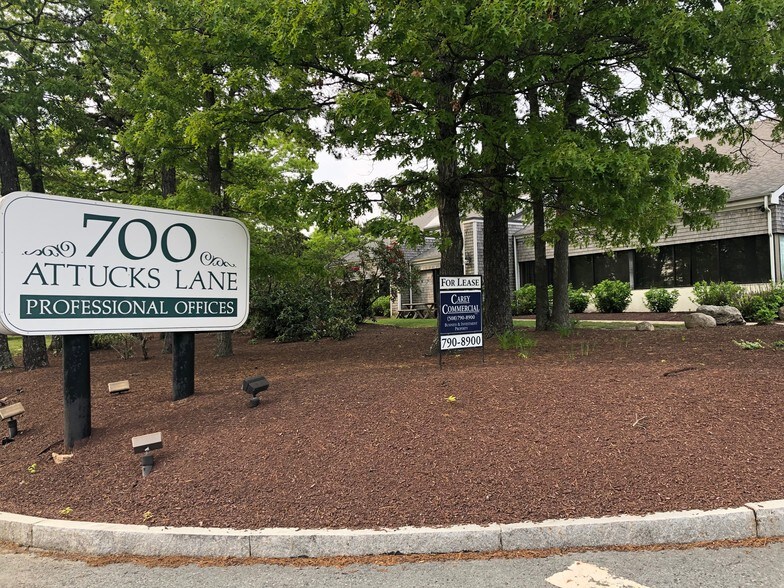 700 Attucks Ln, Hyannis, MA for sale - Building Photo - Image 1 of 1