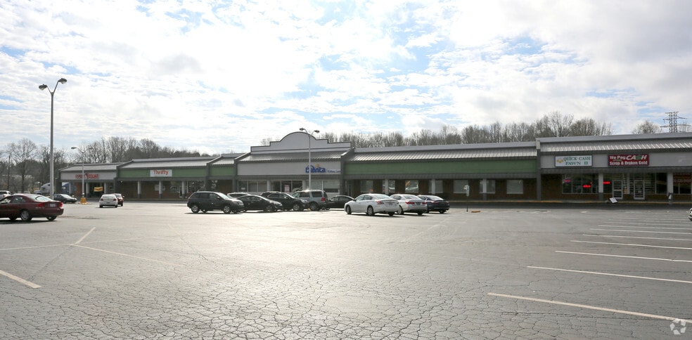 2206-2212 W Webb Ave, Burlington, NC for lease - Building Photo - Image 2 of 11