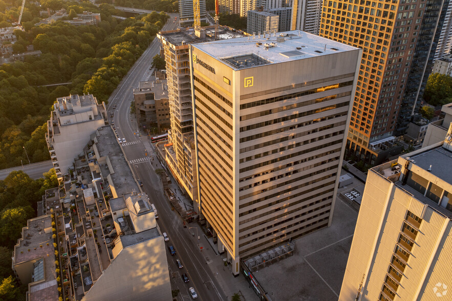 365 Bloor St E, Toronto, ON for lease - Aerial - Image 2 of 5