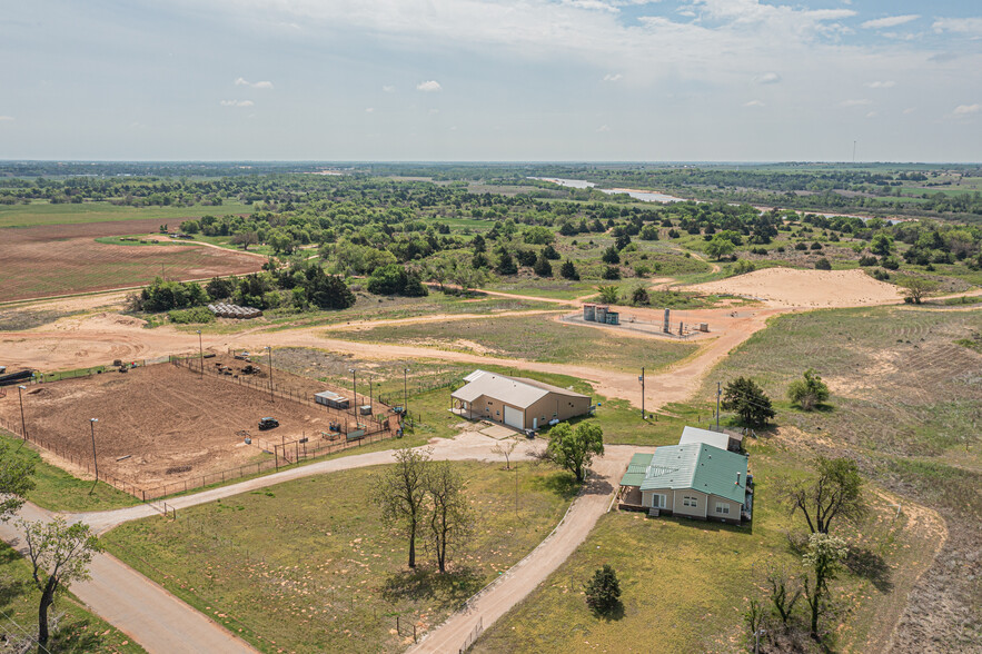 14812 E 715 Rd, Dover, OK for sale - Building Photo - Image 1 of 1