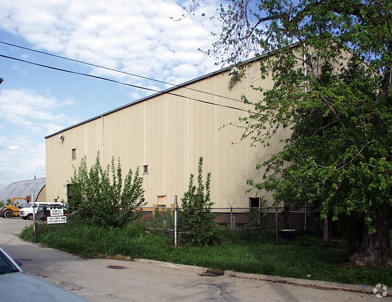 17100 Olympia Rd, Cleveland, OH for lease - Primary Photo - Image 1 of 2