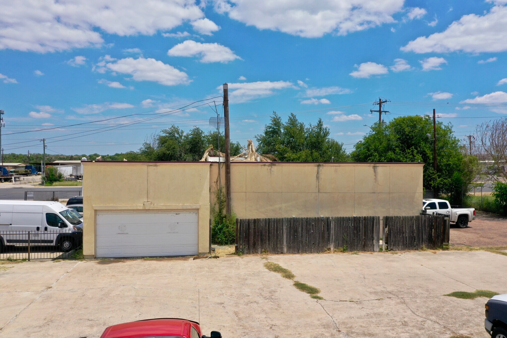 5615 E Saunders St, Laredo, TX 78041 5615 E. Saunders St.