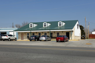 More details for 209 E Walnut St, Tecumseh, OK - Retail for Lease