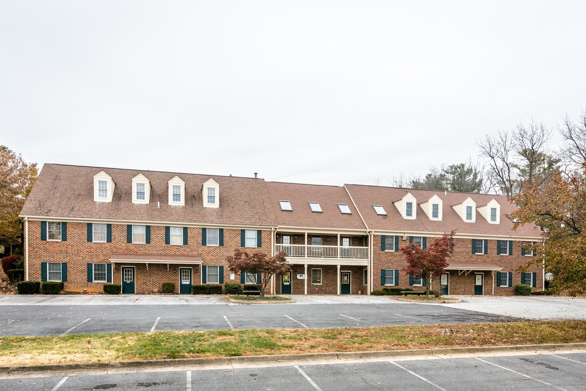 108 Mactanly Plz, Staunton, VA for sale Building Photo- Image 1 of 1